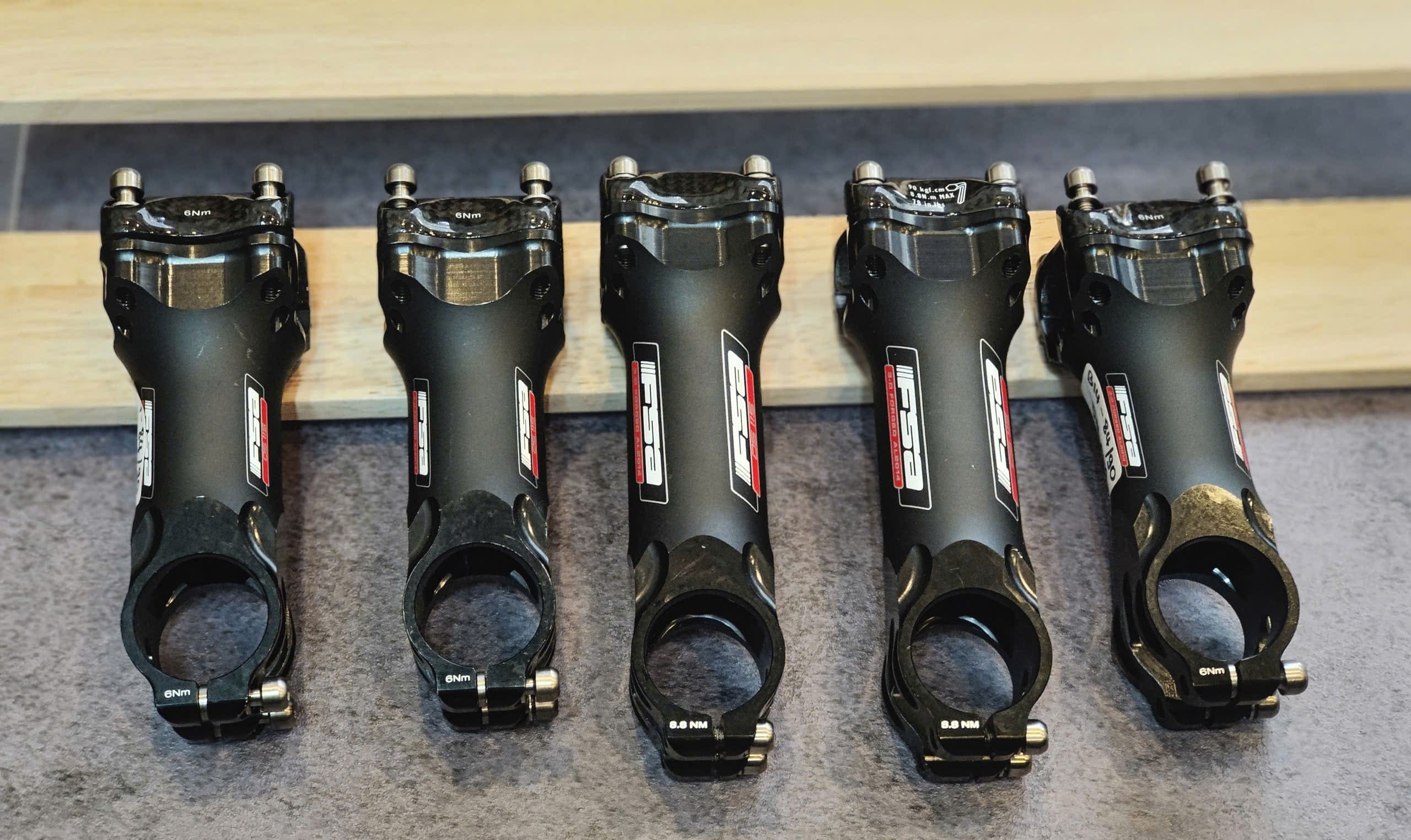 Potang FSA OS115-1 Potang FSA OS115- nhôm nắp carbon 6 ốc titan (hàng không hộp) - Ảnh 1