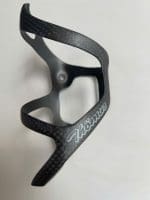 Gọng bình nước bằng chất liệu carbon, nhiều thương hiệu - lấy bình bên phải,hàng không hộp - Ảnh 3