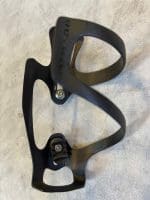 Gọng bình nước bằng chất liệu carbon, nhiều thương hiệu - lấy bình bên trái,hàng không hộp - Ảnh 3