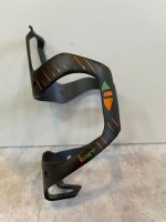 Gọng bình nước bằng chất liệu carbon, nhiều thương hiệu - lấy bình chính giữa (Mẫu 1),hàng không hộp - Ảnh 29