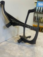 Gọng bình nước bằng chất liệu carbon, nhiều thương hiệu - lấy bình chính giữa MID (Mẫu 2),hàng không hộp - Ảnh 3