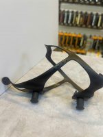 Gọng bình nước bằng chất liệu carbon, nhiều thương hiệu - lấy bình chính giữa MID (Mẫu 2),hàng không hộp - Ảnh 6