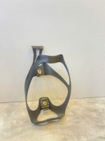 Gọng bình nước bằng chất liệu carbon, nhiều thương hiệu - lấy bình chính giữa MID (Mẫu 2),hàng không hộp - Ảnh 7