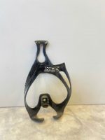 Gọng bình nước bằng chất liệu carbon, nhiều thương hiệu - lấy bình chính giữa MID (Mẫu 2),hàng không hộp - Ảnh 9
